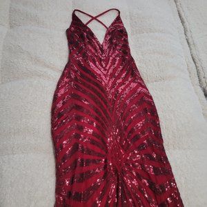 ALAMOUR THE LABEL JUSTINA FLOOR LENGTH GOWN IN BURGUNDY S